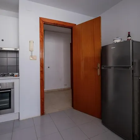 Flat3-5 Chaparil Apartment *